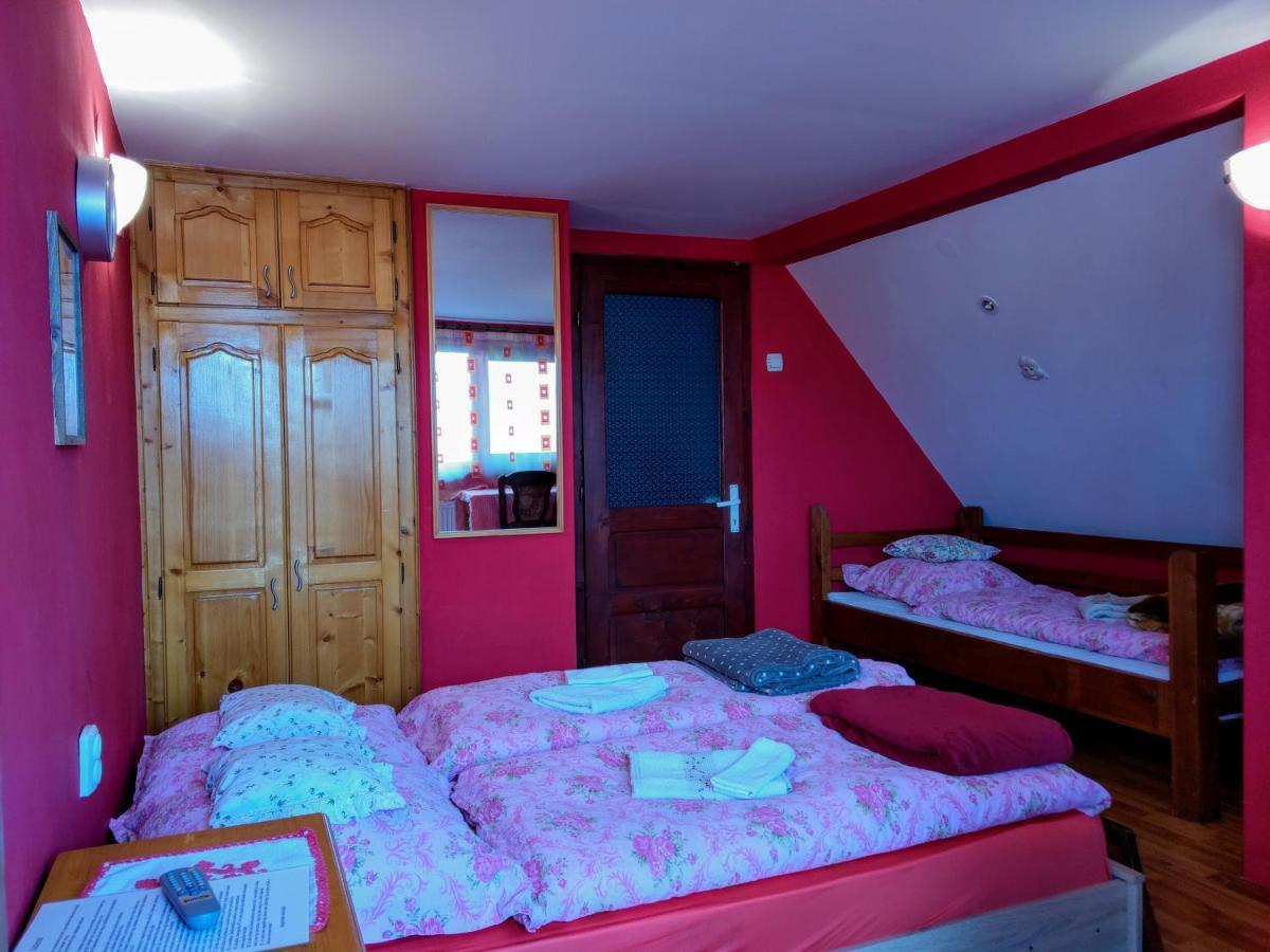 מלון Lăzarea Csergo Ildiko Vendeghaz מראה חיצוני תמונה